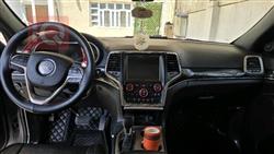 جیپ گراند شیرۆکی